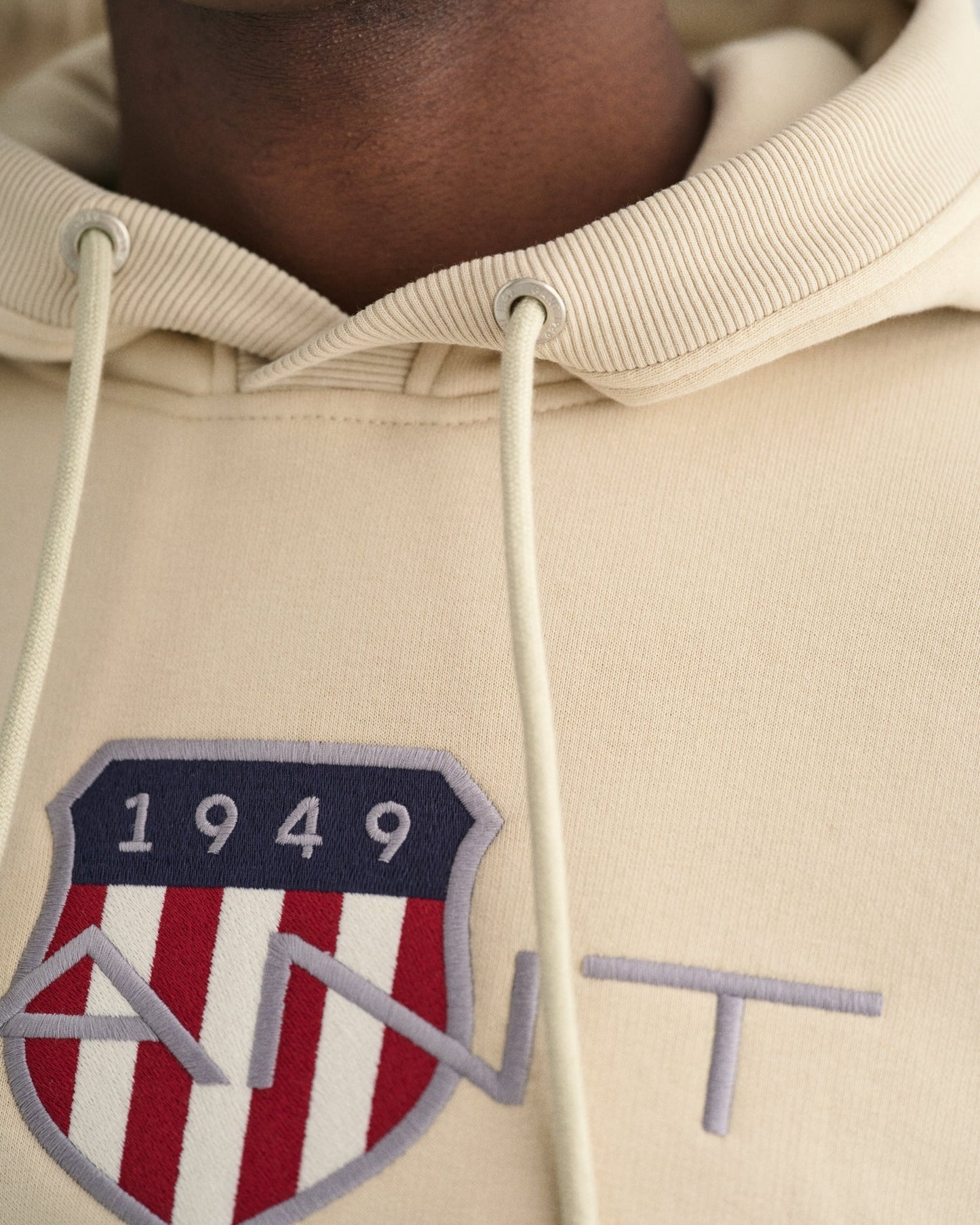 Sweat à capuche Archive Shield pour homme - Beige soyeux 