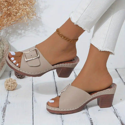 Einfarbige, stilvolle Sandalen für Damen 