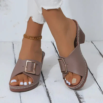 Einfarbige, stilvolle Sandalen für Damen 