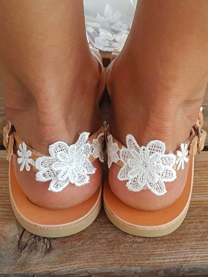 Flache Strandsandalen im Bohemian-Stil mit Blumenmuster und Flip-Toe 